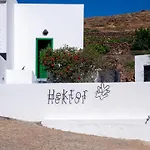 Hektor - Farm, Arts & Тегисе